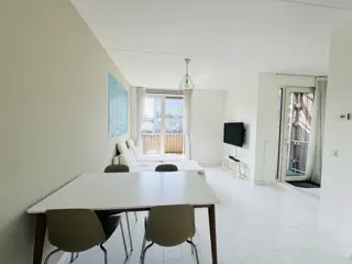Woning aan de Kaasjeskruidstraat te Amsterdam