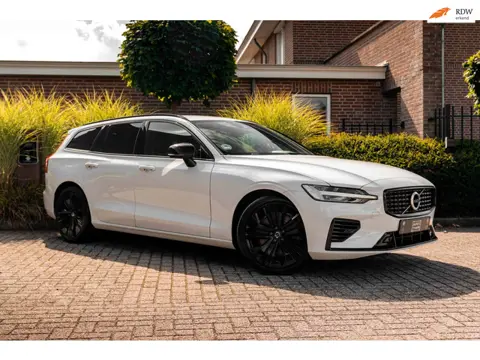 Volvo V60 2.0 T6 Recharge AWD R-Design PHEV 335 PK ACC Leder Memory 19''