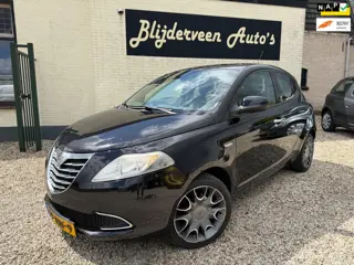Lancia Ypsilon 1.2 Platinum Airco | Cruise Control| Parkeersensoren | LM