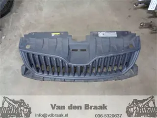 Skoda Fabia Hatchback 2015-2021 Grille