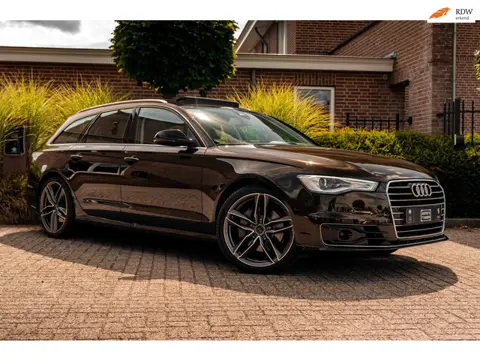 Audi A6 Avant 2.0 TFSI Premium Edition 252 PK Aut. ACC Trekhaak Pano Keyless Camera 20''