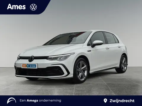 Volkswagen Golf 1.5 130pk eTSI R-Line Business Parkeersensoren voor en achter | 'App-Connect' voor A