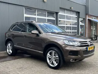 Volkswagen Touareg 3.0 TSI Hybrid Highline Luchtvering Stoelkoeling verwarming Panorama dak Camera T