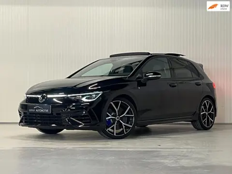 Volkswagen Golf 2.0 TSI R 4Motion | AKRAPOVIC | PANO | LEDER | IQ LIGHTS | MEMORY