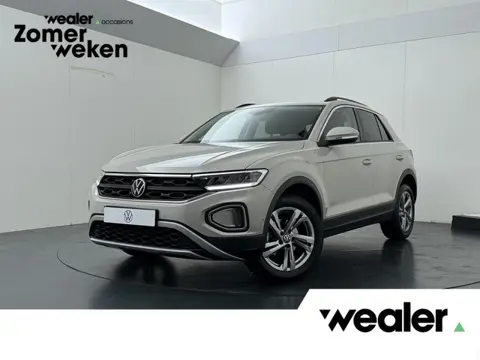 Volkswagen T-Roc 1.0 TSI Life | 110 PK | Adaptive Cruise Control | Achteruitrijcamera | LED verlicht