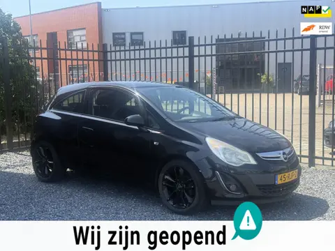 Opel Corsa 1.2-16V Cosmo IJSKOUDE AIRCO!APK2027!AUTOMAAT!NAVI!