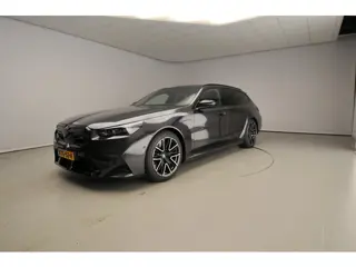 BMW 5 Serie Touring M5 Panoramadak / Trekhaak / Bowers & Wilkins / Driving assist prof / Getint glas