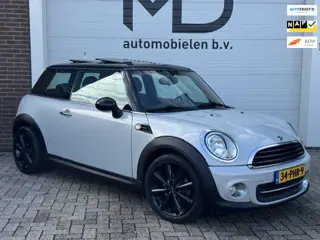 Mini 3-Deurs 1.6 Cooper Business - Panorama dak - Navigatie