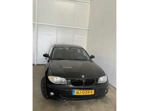 BMW 1-serie 118i | Sportieve uitvoering en geluid !