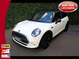 MINI Cooper 1.5 Salt F56 met Navi, BT, Apple Carplay, Park.ass en 17"