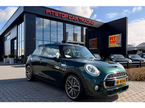 Mini 3-Deurs 2.0 Cooper S Chili Serious Business, JCW, Pano, Leder, Dealer Onderhouden