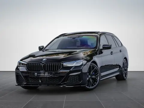 BMW 5 Serie Touring 530d High Exe. M-pakket Pano HuD Laser Trekhaak 20''