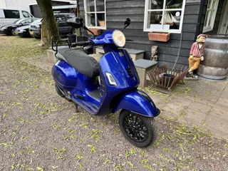 Vespa GTS 300 i.e. Touring ABS (bj 2018, automaat)