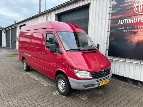Mercedes-Benz Sprinter 313 CDI 2.2 355 euro3 L2H2 AUTOMAAT NAP 2800kg trekgewicht zondag op afspraak