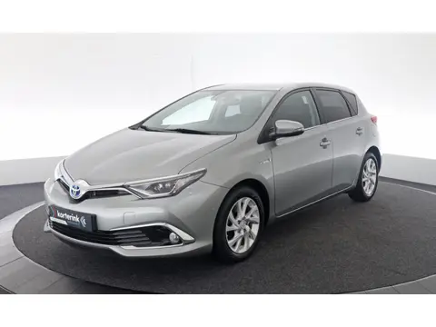 Toyota Auris 1.8 Hybrid Executive (bj 2018, automaat)