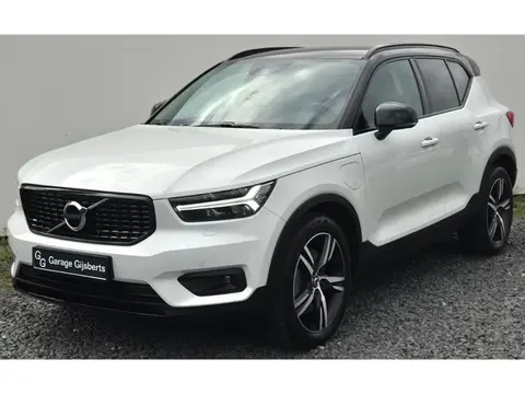 Volvo XC40 1.5 T5 Recharge R-Design Seat Pack - Park Assist Pack - Lighting Pack - Winter Pack - Cru
