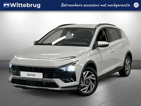 Hyundai Bayon 1.0 T-GDI Premium Automaat | Stoelverwarming & Stuurverwarming | sensoren voor en acht