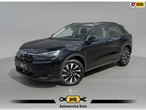 Volkswagen T-Roc 1.5 eTsi * Nieuw model * Hoogglans R-Line Look * 10.000KM! * Parkeercamera * Naviga