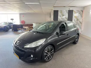 Peugeot 207 1.4 VTi Access Apk Nieuw,Airco,Cruise,Carplay,Bluetooth,Navigatie,N.A.P,2 sleutels,Topst