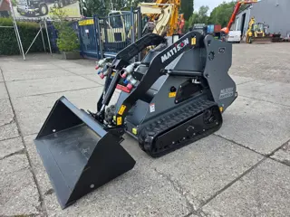 Mattson Mattson ML525Y DEMO mini skidsteer loader/schranklader rupsen als nieuw