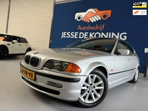 BMW 3-serie 323i Executive Automaat / bj.2000 / 1e eigenaar / NAP met 174814 km./ APK 08/2027 / clim