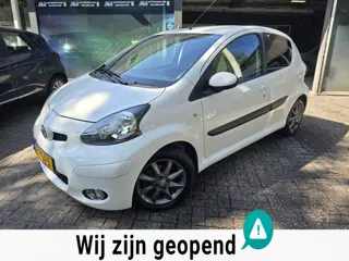 Toyota Aygo 1.0-12V Dynamic Navigator | AUTOMAAT | 2E EIGENAAR | 3/6 OF 12MND GARANTIE | AIRCO | LMV
