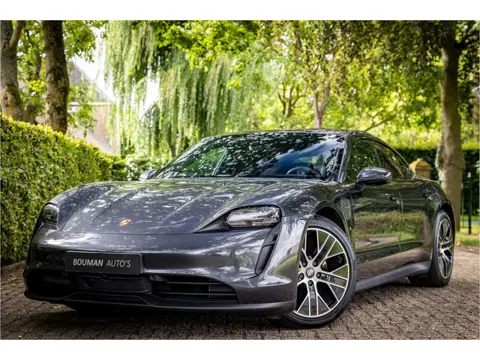 Porsche Taycan 4S Performance 93 kWh Vierwielbesturing Innodrive Matrix Bose