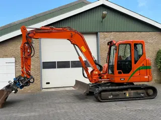 Case CX80C (bj 2018)