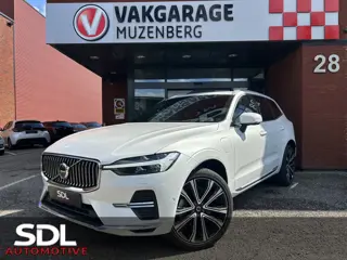 Volvo XC60 2.0 T8 Plug-in hybrid SOH 97,6% AWD Ultimate Bright 455PK! // ADAPT. CRUISE // PANODAK //