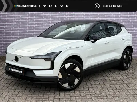 Volvo EX30 Single Motor Extended Range Plus 69 kWh | SOH 98% | Trekhaak | Stoel/stuurverwarming | Ca
