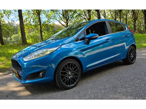 Ford Fiesta 1.0 EcoBoost Titanium - APK 17-10-2027 - 5 Deurs