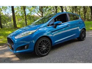 Ford Fiesta 1.0 EcoBoost Titanium - APK 17-10-2027 - 5 Deurs