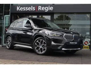 BMW X1 xDrive25e xLine | HuD | CarPlay | LED | Sensoren | Cruise | Stoelverwarming | 18” | Navi