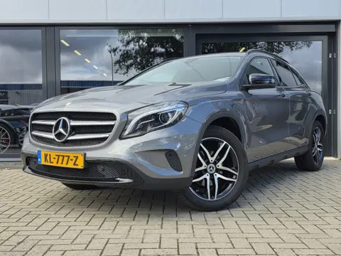 Mercedes-Benz GLA 200 Prestige + XENON + CAMERA + NIGHT EDITIE + NAVIGATIE