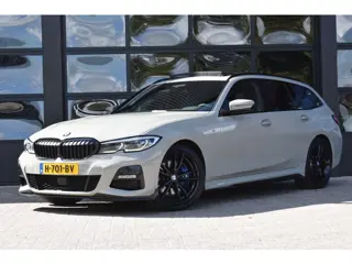 BMW 3-serie Touring 330d xDrive High Executive '20 Laser Light Pano Clima Navi Cruise Inruil mogelij