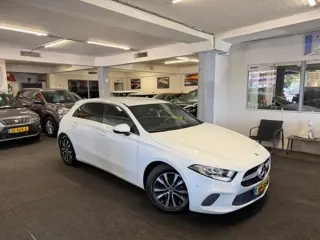 Mercedes-Benz A-Klasse 180 Bns Solution*Carplay*Camera*Led*Velgen