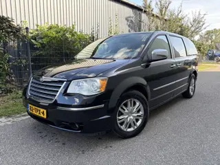 Chrysler Town & Country 4.0 V6 / AUTOMAAT / STOW n GO / 7 PERSOONS / LEER / DVD / CRUISE