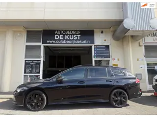 Volkswagen Golf Variant 1.5 eTSI 150pk DSG R-Line Kuipstoelen & Vol Opties!