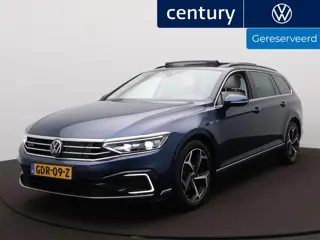 Volkswagen Passat Variant 1.4 TSI PHEV GTE Business / Panodak / Elek. Trekhaak / 360 Camera / Sfeerv