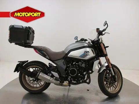 CFMOTO 700 CL-X HERITAGE (bj 2022)