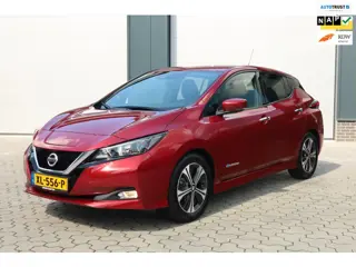 Nissan LEAF N-Connecta 40 kWh Trekhaak Navi 360 Stuurverwarming