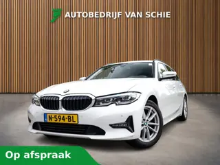 BMW 3 Serie Touring 320i Business Edition 1e-Eig. & Dealer-Onderh. BOVAG-Garantie. NL-Auto.