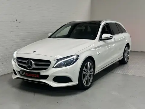 Mercedes-Benz C-Klasse 350 e CAMERA 360 / TREKHAAK / PANO