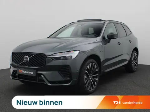 Volvo XC60 2.0 T6 Plug-in hybrid AWD Plus Dark 350PK Panoramadak, Trekhaak, Harman Kardon Audio, Hea