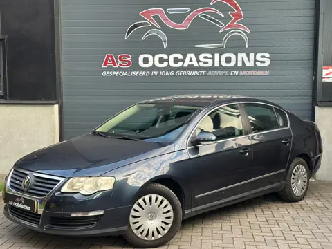 Volkswagen Passat 2.0 FSI Airco - Navi - Cruise