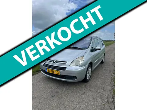 Citroen Xsara Picasso 1.6i-16V Image climate control / trekhaak
