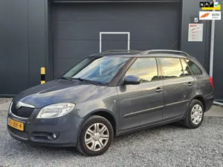 Skoda Fabia Combi 1.4-16V Ambiente Trekhaak boekjes