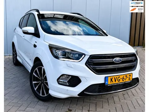 Ford Kuga 1.5 EcoBoost ST Line 4WD 182PK CAMERA/AUTOMAAT/1900 kg trekken