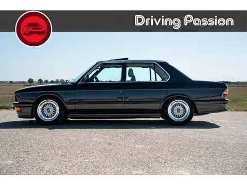 BMW 5-serie M 535i E28 | Naturbeige | Diamantschwarz Metallic