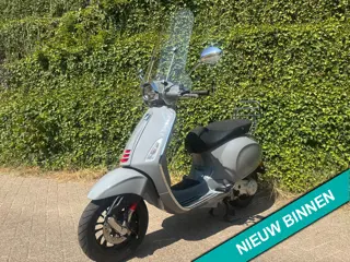 Vespa Sprint Sprint 50 S 45 km E4 Scooter NARDO GREY BETAAL met in3